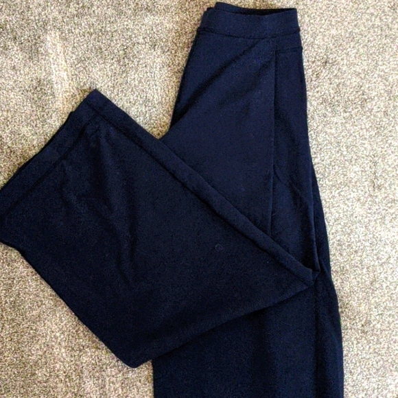 lululemon athletica Pants - Lululemon bell-bottom pants